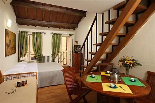 Bollo Apartments Rome 3*,